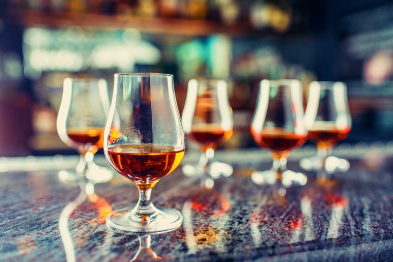 BRANDY: Qué es, CARACTERÍSTICAS e HISTORIA esencial