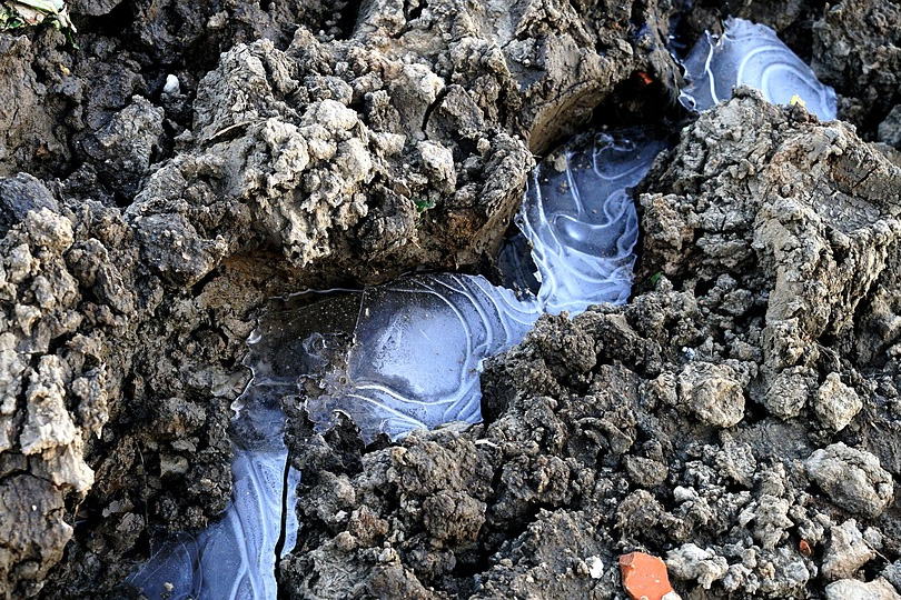 CÓMO CONTAMINA EL SUELO, AGUA Y AIRE: DESCÚBRELO ¡YA!