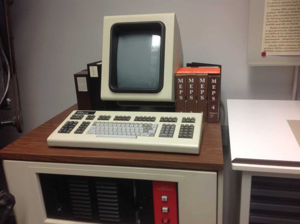 COMPUTADORA ANTIGUA: ¡Descubre su HISTORIA interesante!