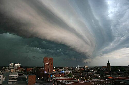 Cuál es el significado de los nubarrones y su efecto en el clima