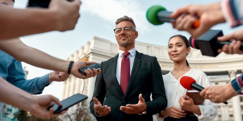 DEMAGOGIA: Significado, EJEMPLOS y DESVENTAJAS Clave