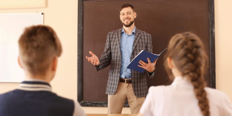 DOCENTE: CONCEPTO, REQUISITOS y FACTORES ESENCIALES