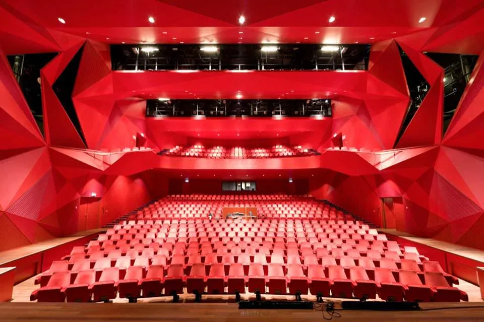 OBRAS DE TEATRO CLÁSICO: DEFINICIÓN y VALOR essencial