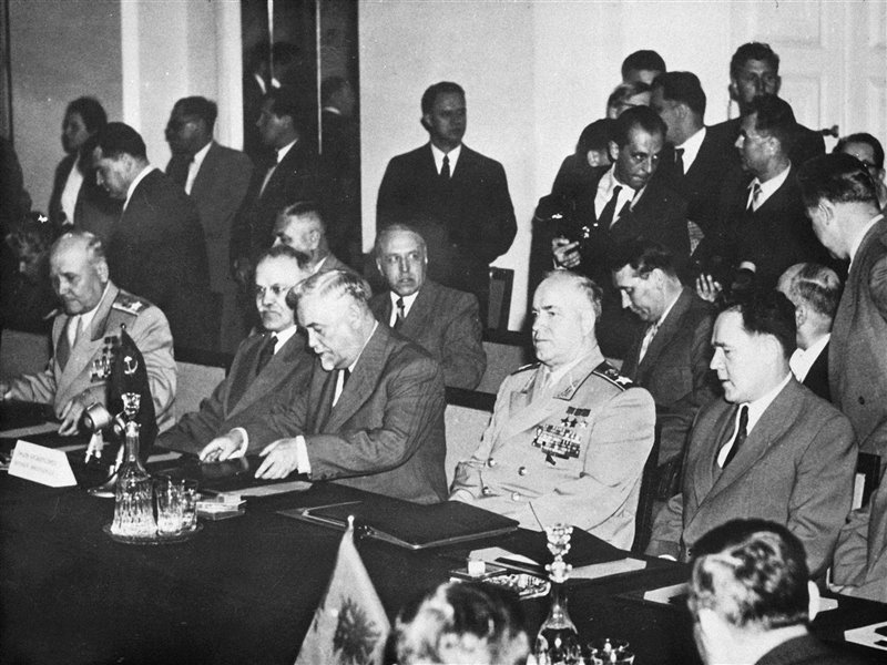 PACTO DE VARSOVIA vs OTAN: Objetivos en la GUERRA FRÍA