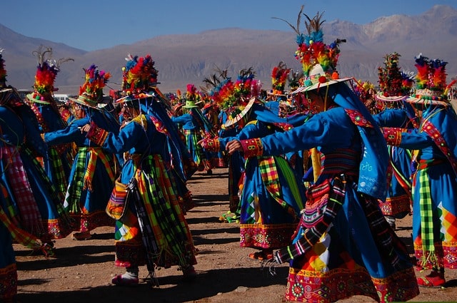 Qué es el folklore y qué características lo definen