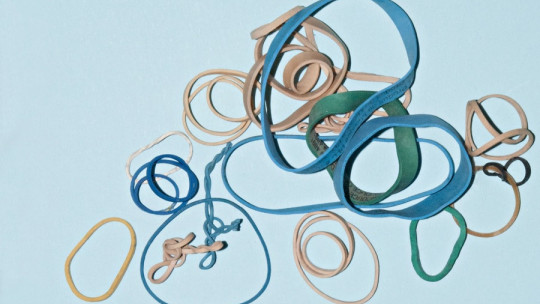 Qué es el material elástico y cuáles son sus propiedades clave