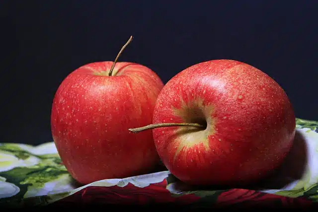 Qué es la manzana Definición, tipos y origen de esta fruta