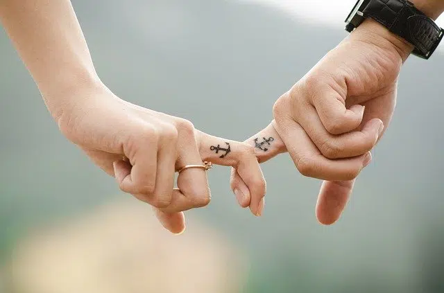 Qué es la monogamia y cuál es su importancia en las parejas