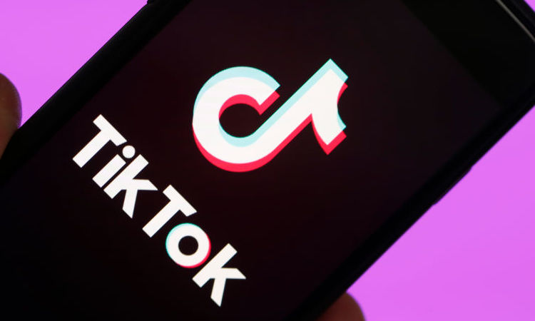 QUÉ ES TIKTOK: HISTORIA, CARACTERÍSTICAS Y SU INFLUENCIA