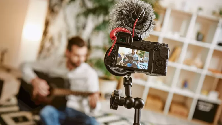 Qué es un videoclip y cuál es su historia a lo largo del tiempo
