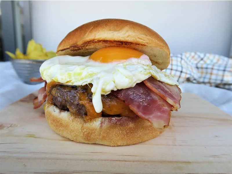 Qué es una hamburguesa y por qué la amamos tanto todos