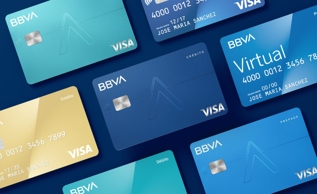 Qué es una tarjeta de débito y cómo se usa en la vida diaria