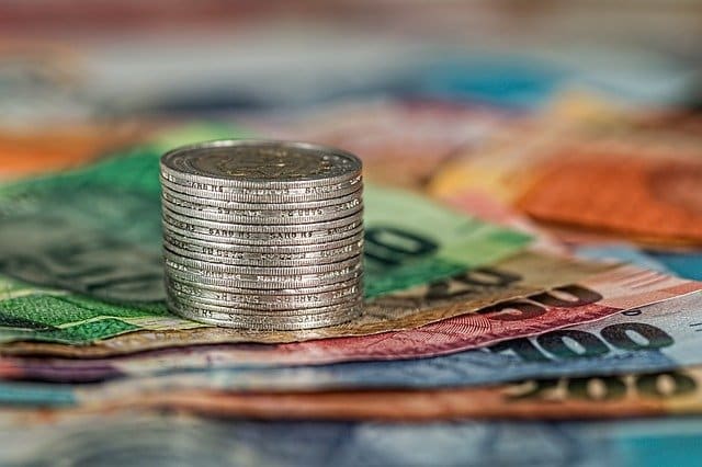 Qué significa PECUNIARIO y cuáles son sus características clave