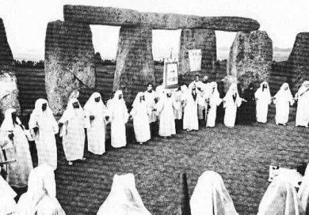 Qué significado, origen e historia tiene la palabra 'Pagano'