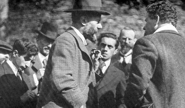 Quieres comprender a fondo la Teoría de Max Weber y su impacto
