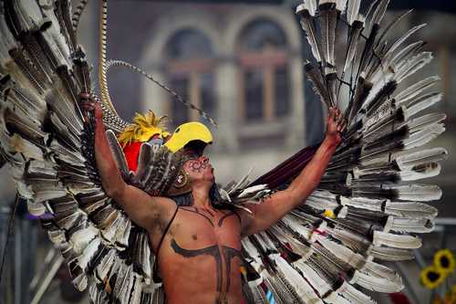 REGIÓN MESOAMERICANA: TRADICIONES y COSTUMBRES ÚNICAS