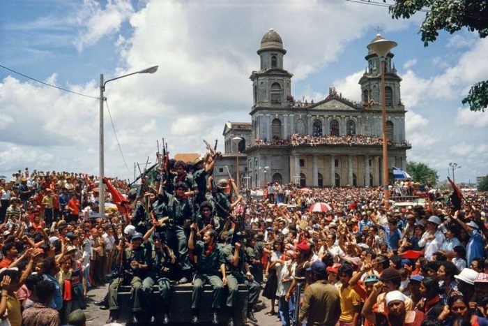 SOTERRAMIENTO: Significado y CONCEPTO REVOLUCIONARIO