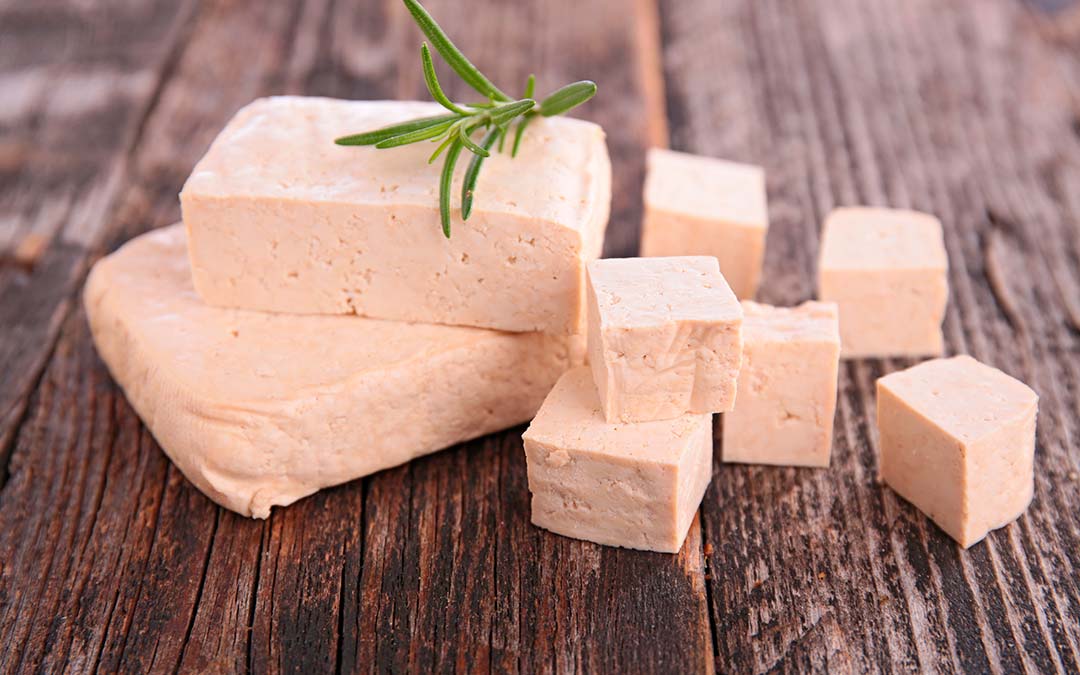 TOFU: ORIGEN, CARACTERÍSTICAS y BENFICIOS INCREÍBLES