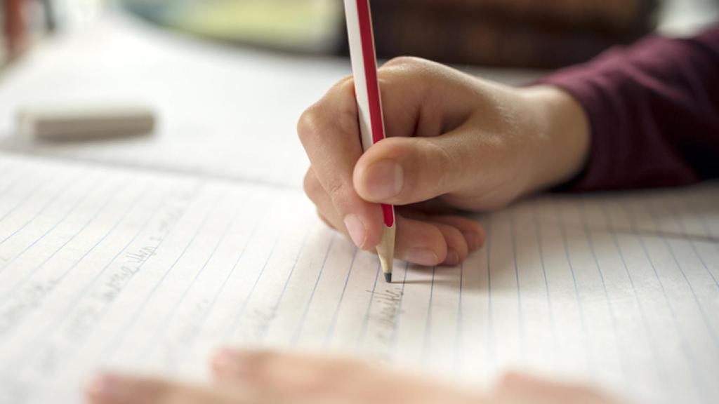 Voy a hacer o voy hacer: cuál es la forma correcta